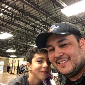 Meet your Posher, Genaro